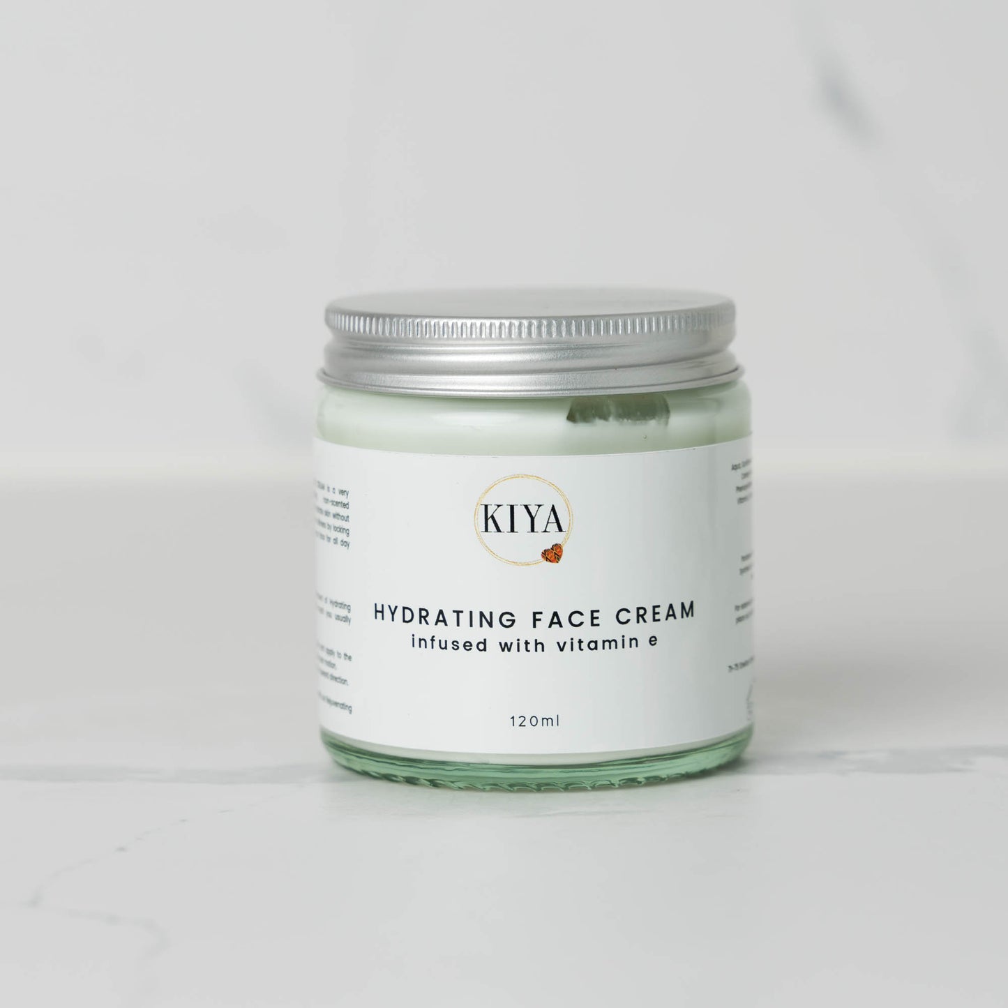 HYDRATING FACE CREAM infused with vitamin E