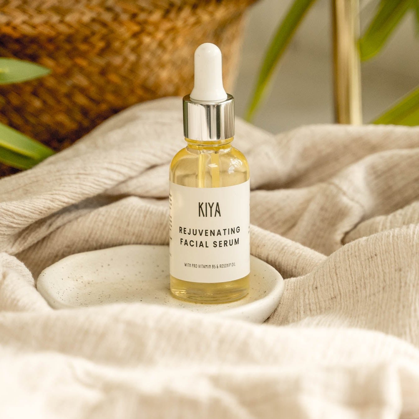 REJUVENATING FACIAL SERUM